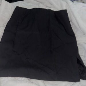 Casual Corner Classic Black Pencil Skirt. Size 14